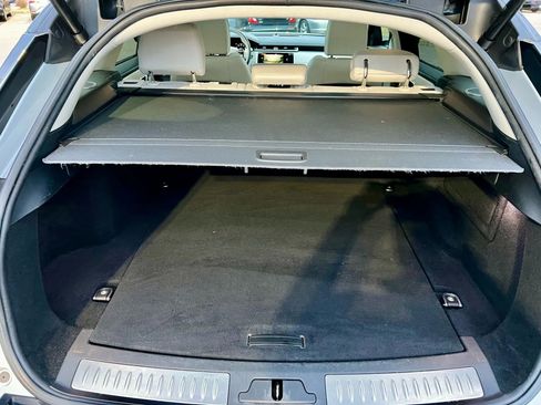 Used 2018 Land Rover Range Rover Velar R-Dynamic HSE image 37