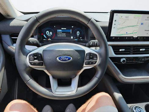 New 2026 Ford Explorer Active w/ Active Comfort Package AWD/4WD image 15