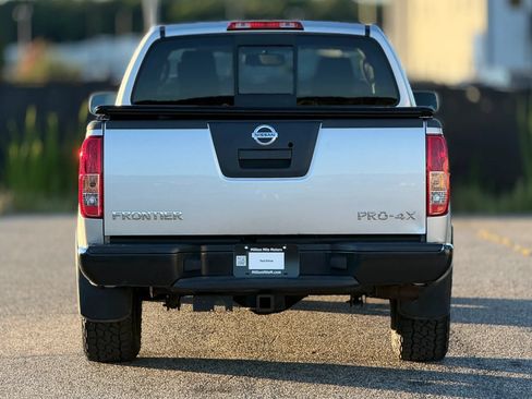 Used 2010 Nissan Frontier PRO-4X AWD/4WD image 4