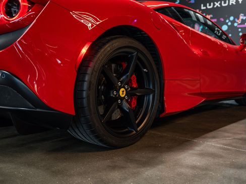 Used 2022 Ferrari F8 Tributo RWD image 18