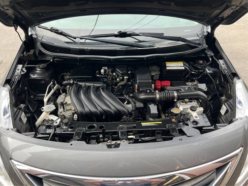 Used 2019 Nissan Versa SV FWD image 11