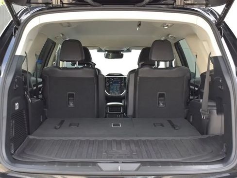 Used 2024 Subaru Ascent Limited AWD/4WD image 32
