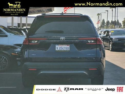 Used 2024 Toyota Grand Highlander AWD image 5