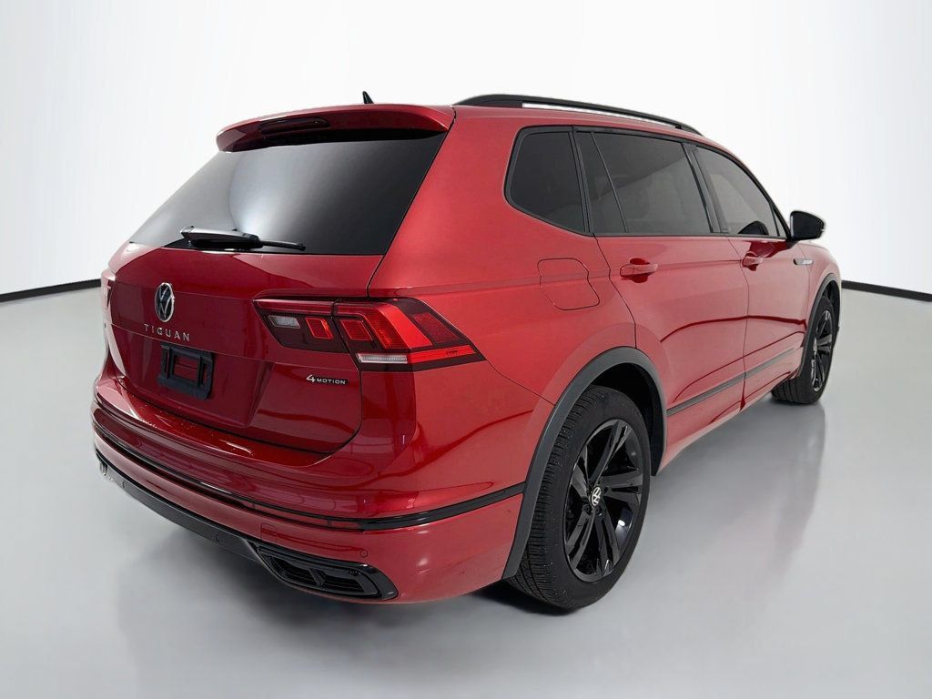 Used 2024 Volkswagen Tiguan SE R-Line AWD/4WD image 7