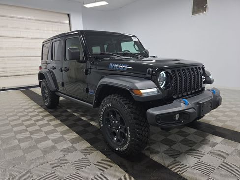 Used 2023 Jeep Wrangler Unlimited w/ Sun & Screen Package AWD/4WD image 3