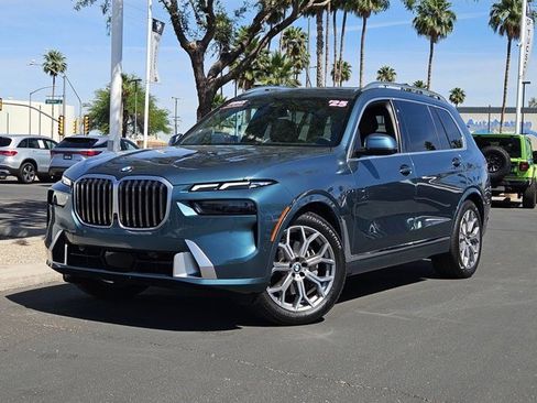 Certified 2025 BMW X7 xDrive40i image 1