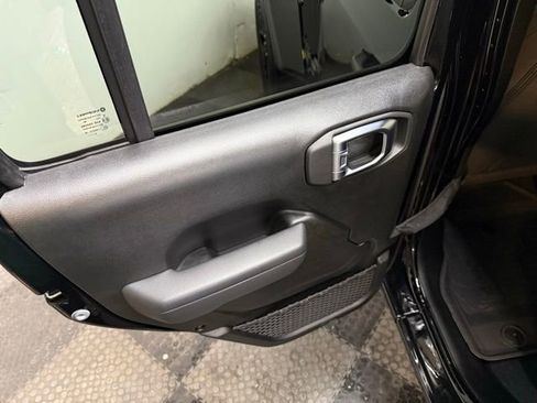 Used 2023 Jeep Gladiator Sport image 57