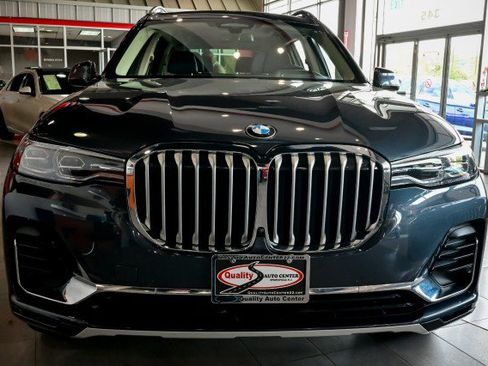Used 2022 BMW X7 xDrive40i w/ Premium Package image 9