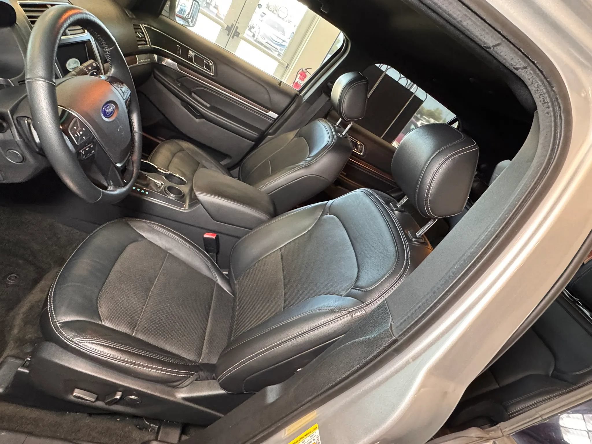 Used 2017 Ford Explorer Limited FWD image 34