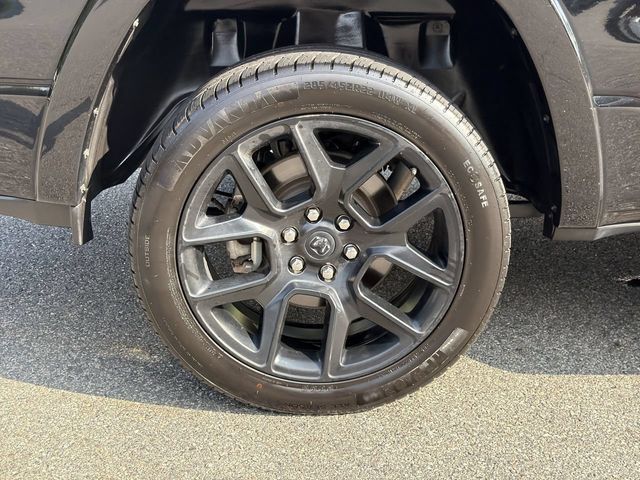 Used 2022 RAM 1500 Laramie AWD/4WD image 12