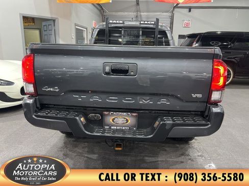 Used 2021 Toyota Tacoma TRD Off-Road image 38