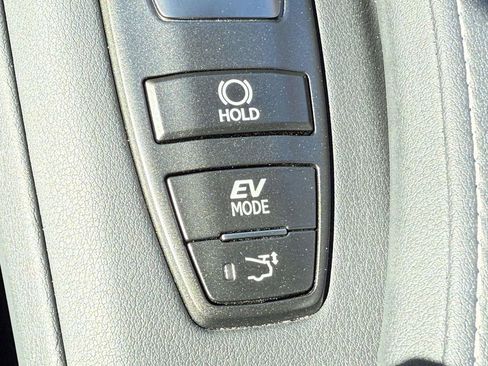 Used 2019 Lexus LC 500h w/ Performance Package image 25