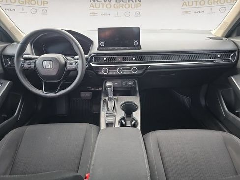 Used 2022 Honda Civic EX image 10