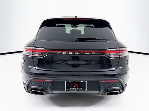 Certified 2025 Porsche Macan AWD/4WD image 10