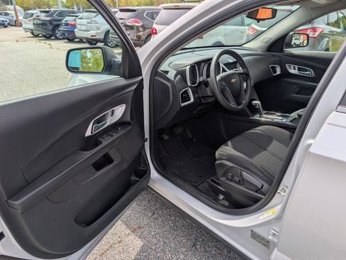 Used 2015 Chevrolet Equinox LS image 12