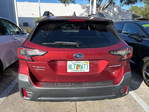 Used 2022 Subaru Outback Premium image 5