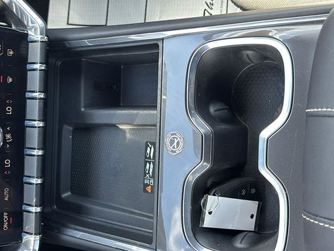 Certified 2025 GMC Acadia Elevation image 35