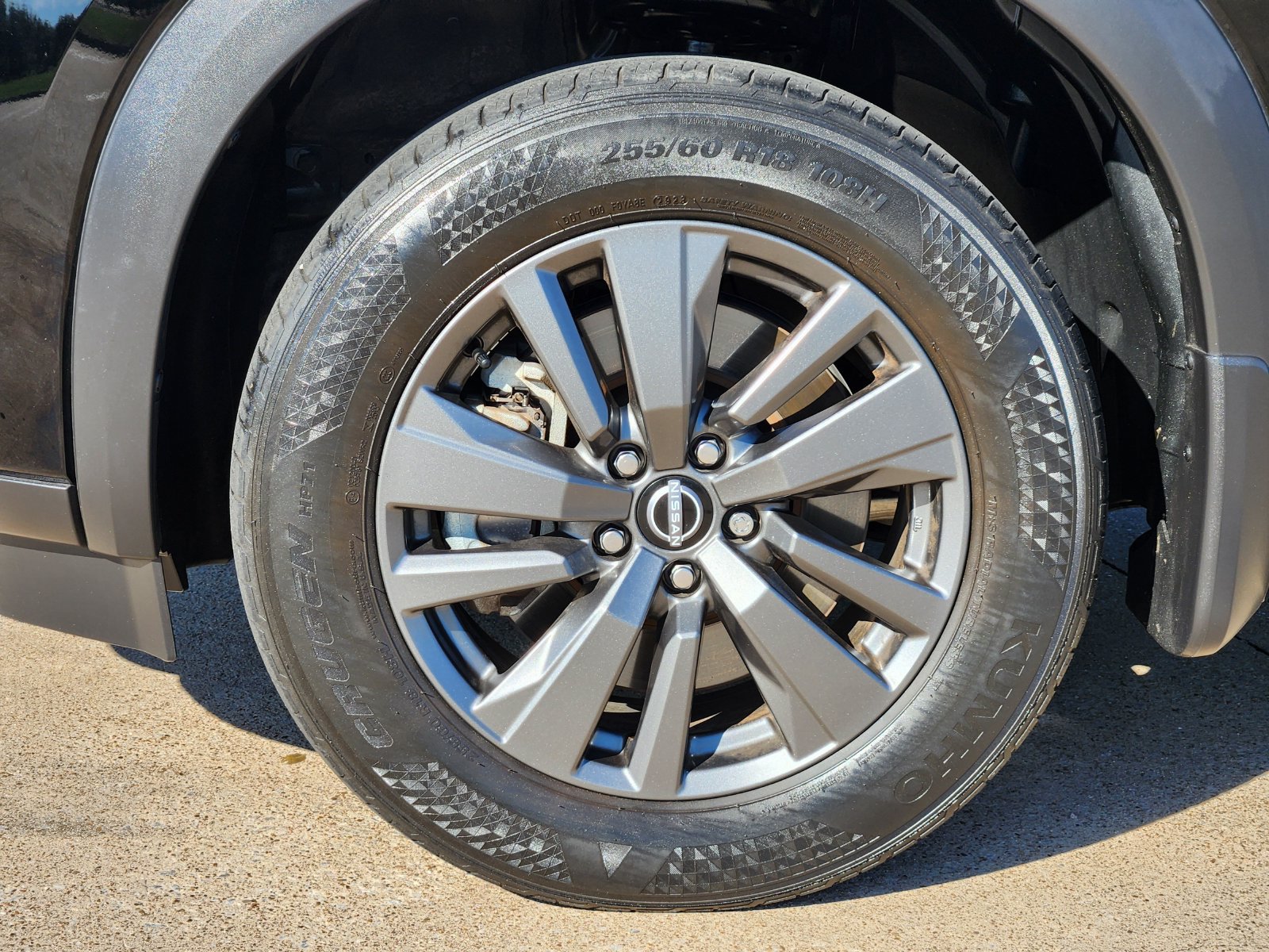 Used 2024 Nissan Pathfinder S FWD image 19