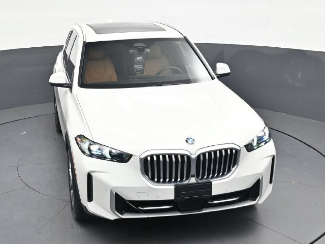 Certified 2024 BMW X5 xDrive40i w/ Parking Assistance Package AWD/4WD image 31
