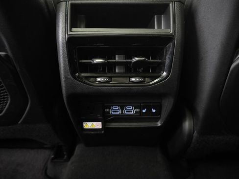 Used 2025 Jeep Grand Cherokee Limited AWD/4WD image 32