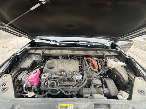 Used 2024 Toyota Highlander XLE image 41