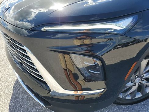 Used 2025 Buick Enclave Preferred image 16