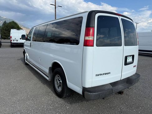Used 2007 GMC Savana 3500 Extended Passenger w/ LT Preferred Equipment Group RWD image 5