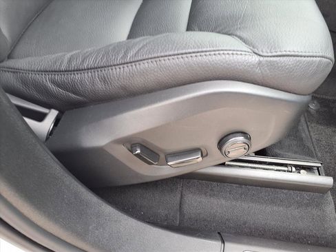 Certified 2024 Volvo XC90 B6 Plus w/ Protection Package Premier image 12