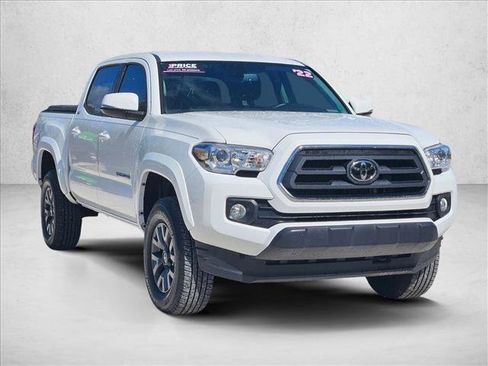 Used 2023 Toyota Tacoma SR5 w/ Technology Package image 3