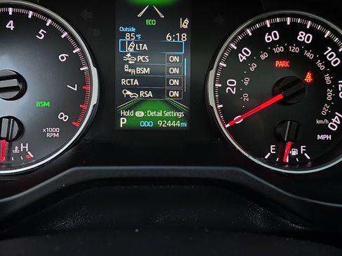 Used 2021 Toyota RAV4 XLE w/ Convenience Package image 16