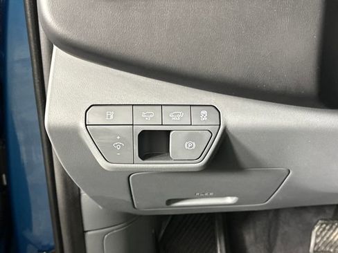 Used 2024 Kia EV9 Wind image 19