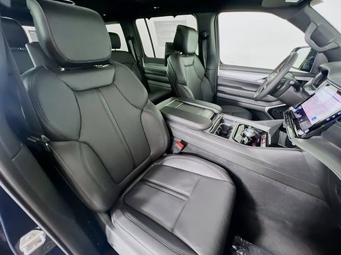 New 2026 Jeep Grand Wagoneer L Limited AWD/4WD image 32