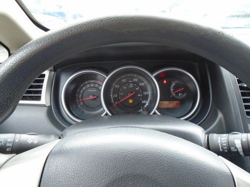 Used 2010 Nissan Versa 1.8 S w/ PWR Plus Pkg image 12