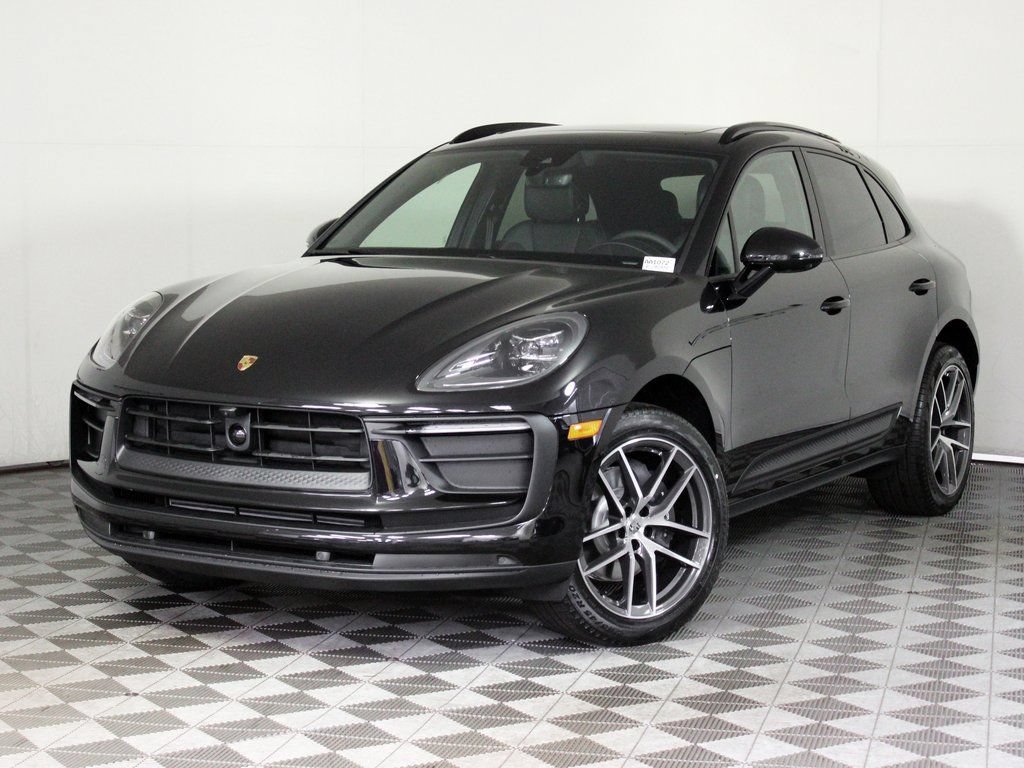 Certified 2026 Porsche Macan AWD/4WD image 1