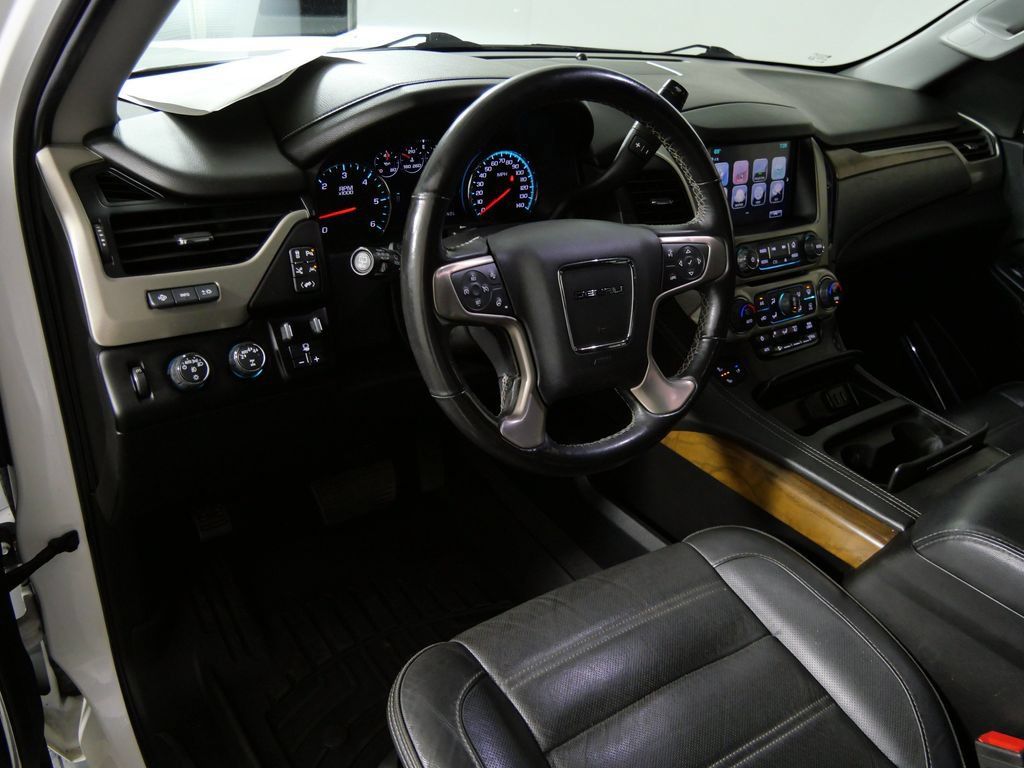 Used 2020 GMC Yukon Denali w/ Denali Ultimate Package AWD/4WD image 14