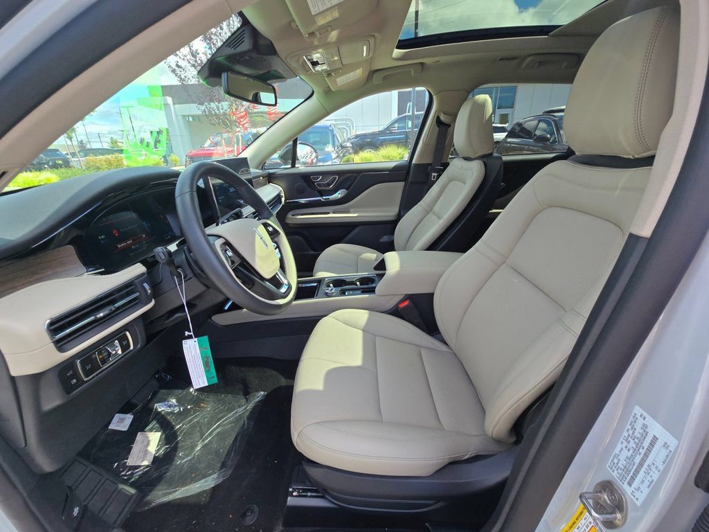 New 2025 Lincoln Corsair Grand Touring w/ Jet Appearance Package AWD/4WD image 21