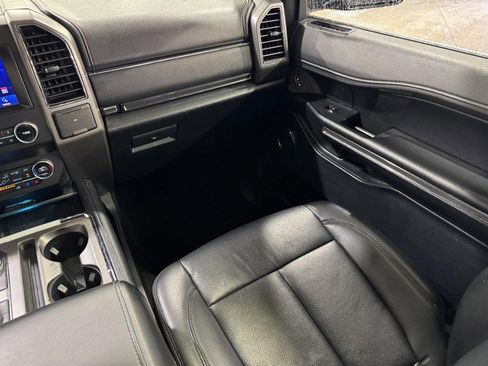 Used 2020 Ford Expedition Max XLT w/ Equipment Group 202A image 16