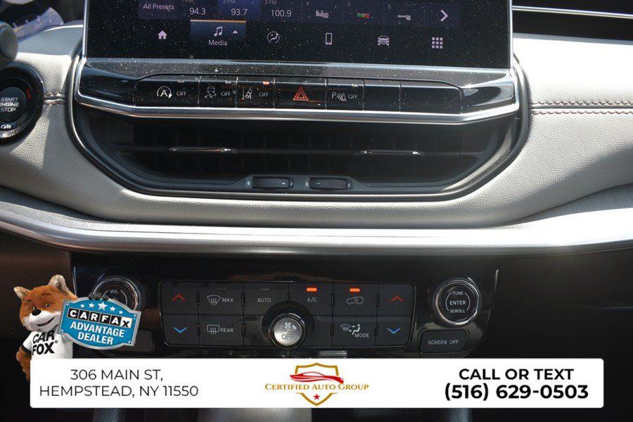 Used 2025 Jeep Compass Limited AWD/4WD image 18