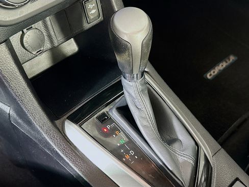 Used 2015 Toyota Corolla S image 23