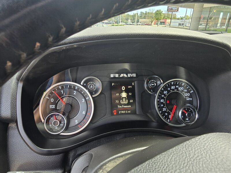 Used 2024 RAM 3500 Big Horn AWD/4WD image 33