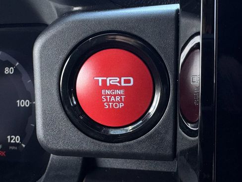 Used 2025 Toyota Tacoma TRD Sport RWD image 20