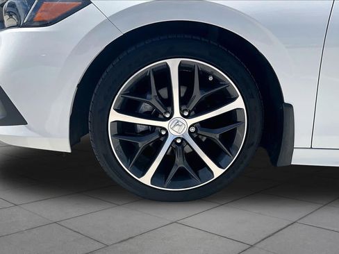 Used 2024 Honda Civic Touring image 10