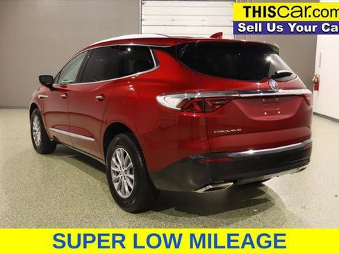 Used 2023 Buick Enclave Essence image 5