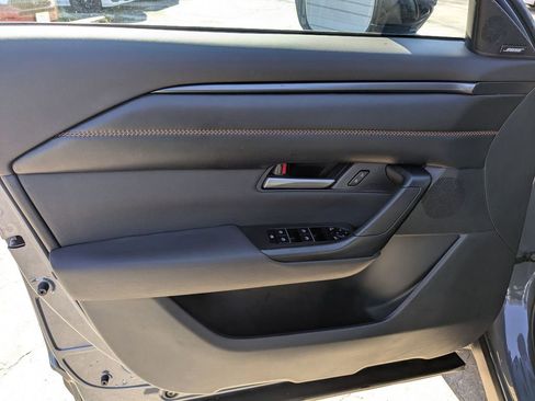 Used 2025 MAZDA CX-50 AWD 2.5 Hybrid w/ Premium Pkg image 11