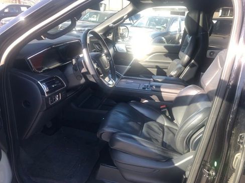 Used 2022 Lincoln Navigator L Reserve image 6