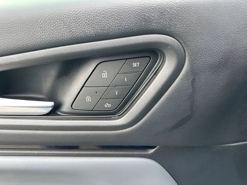 Used 2024 Honda Prologue Touring image 11