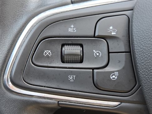 Used 2023 Buick Envision Essence w/ Sport Touring Package AWD/4WD image 18