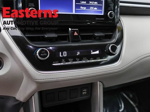 Used 2022 Toyota Corolla Cross LE FWD image 19