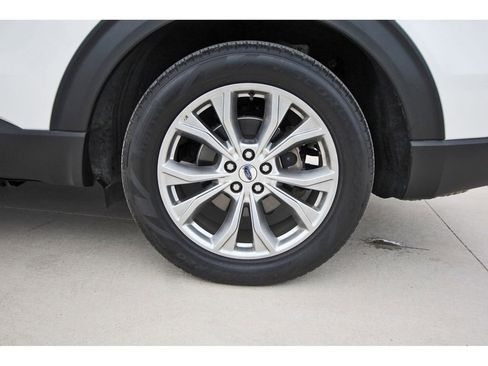 Used 2022 Ford Explorer XLT w/ Equipment Group 202A image 30