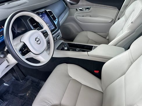 Certified 2023 Volvo XC90 T8 Plus w/ Protection Package Premier AWD/4WD image 10